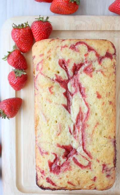 strawberry swirl pound cake
